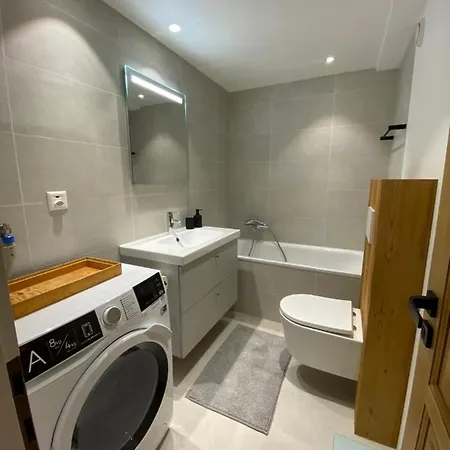 Hurlebise 8 アパート ヴェルビエール