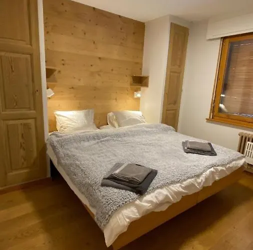 Апартаменты Hurlebise 8 *